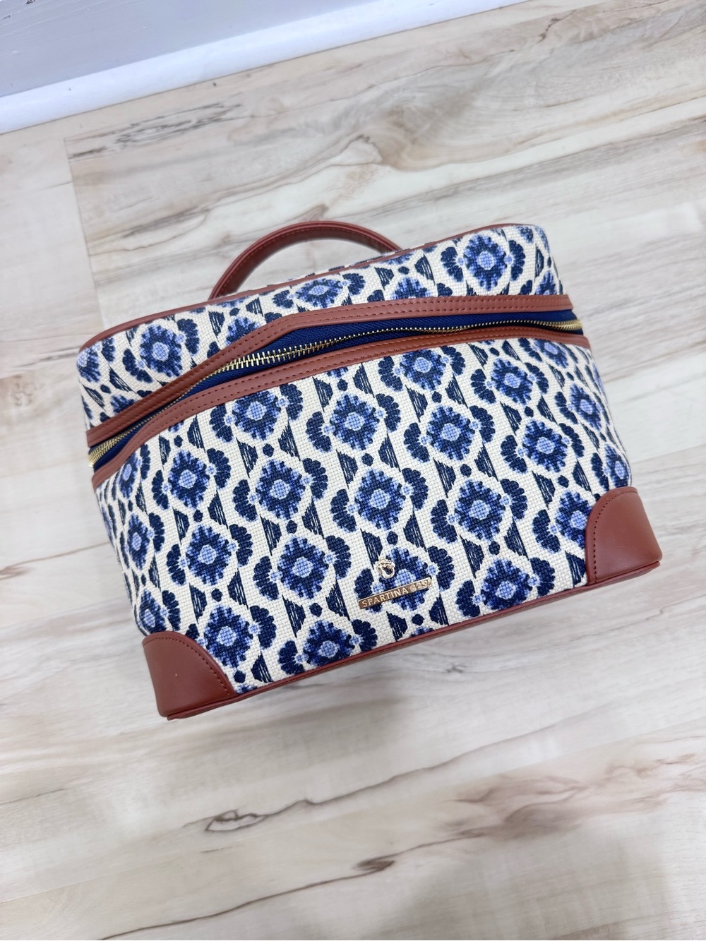 SPARTINA 449 train case Marsh Boardwalk Blue cream brown Cosmetic Makeup Bag